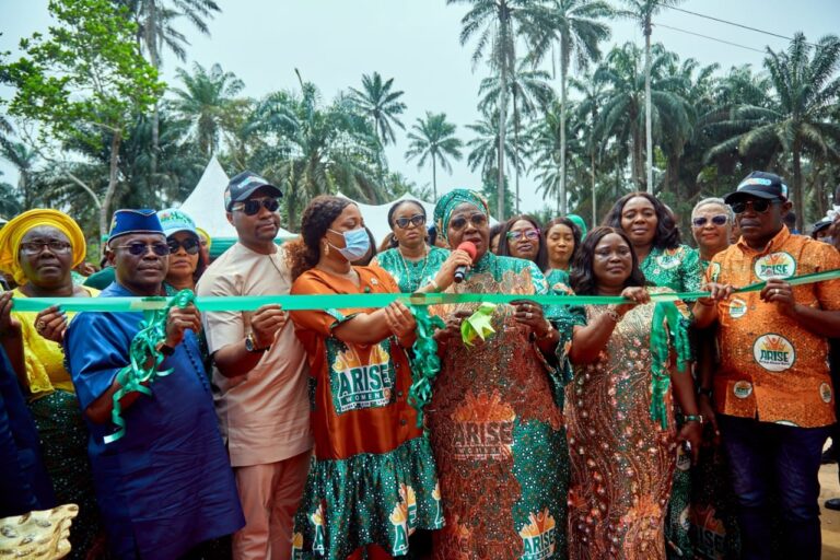 Akwa Ibom women pledge support for Tinubu, Akpabio and Eno amid empowerment projects